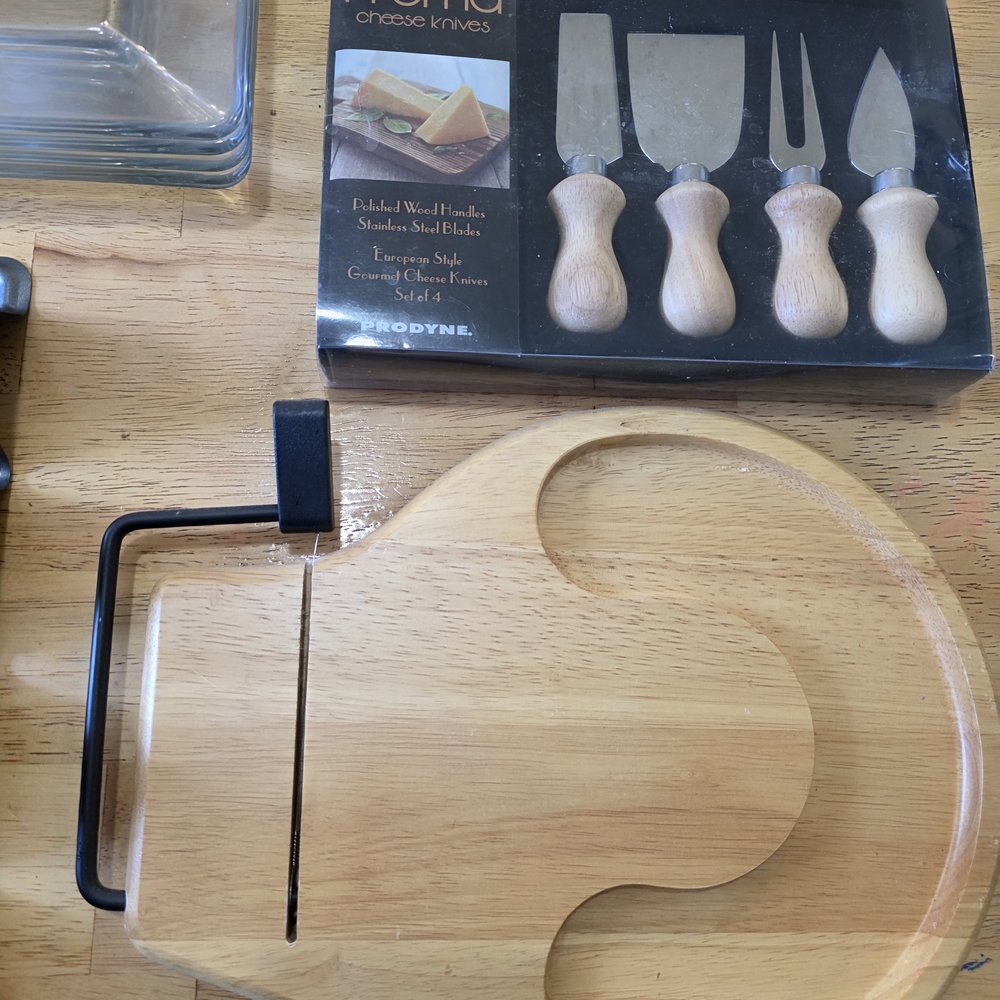 Natural Wood Cheese Slicer and Knife Set